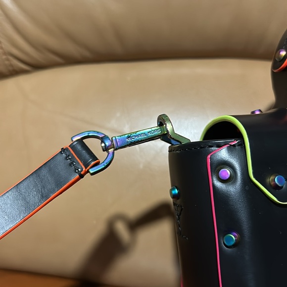 🔥🔥🔥Michael Kors Manhattan Black Leather Multicolor Top Handle Crossbody Bag - Picture 12 of 16